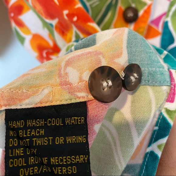 VTG Liz Sport Floral Hawaiian button down - Picture 4 of 9